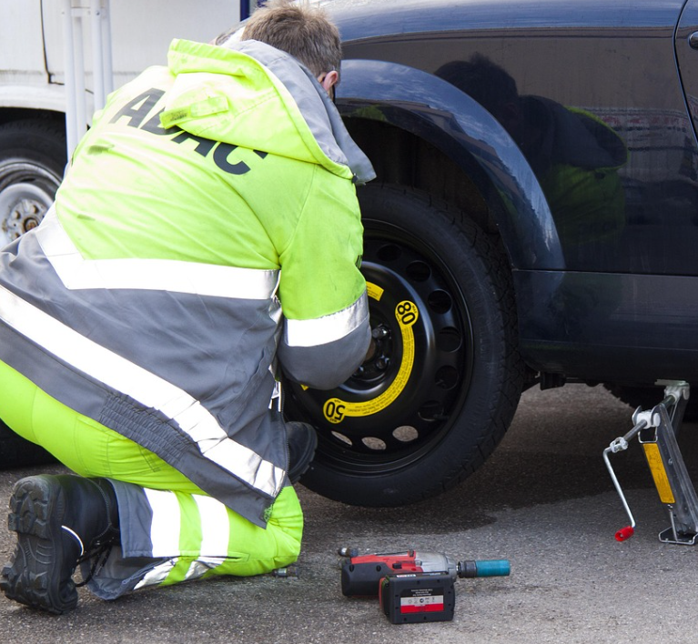 Flat Tyre Assistance